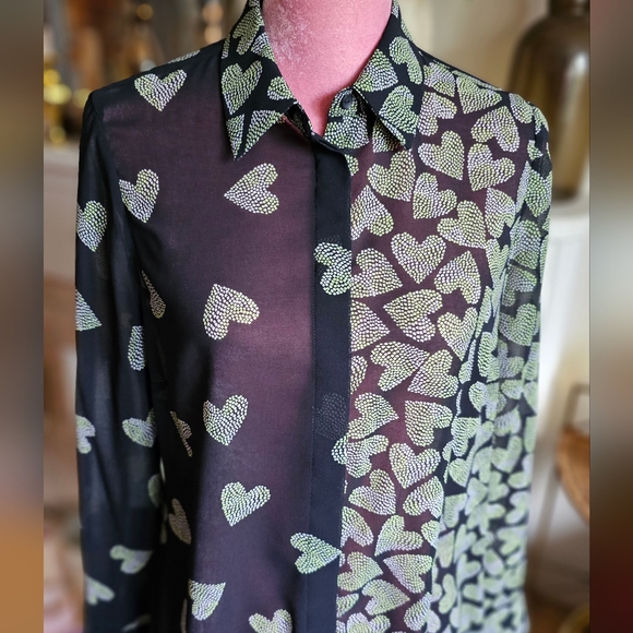 "Mint Velvet" sheer button-up shirt, size 6. - Picture 2 of 9